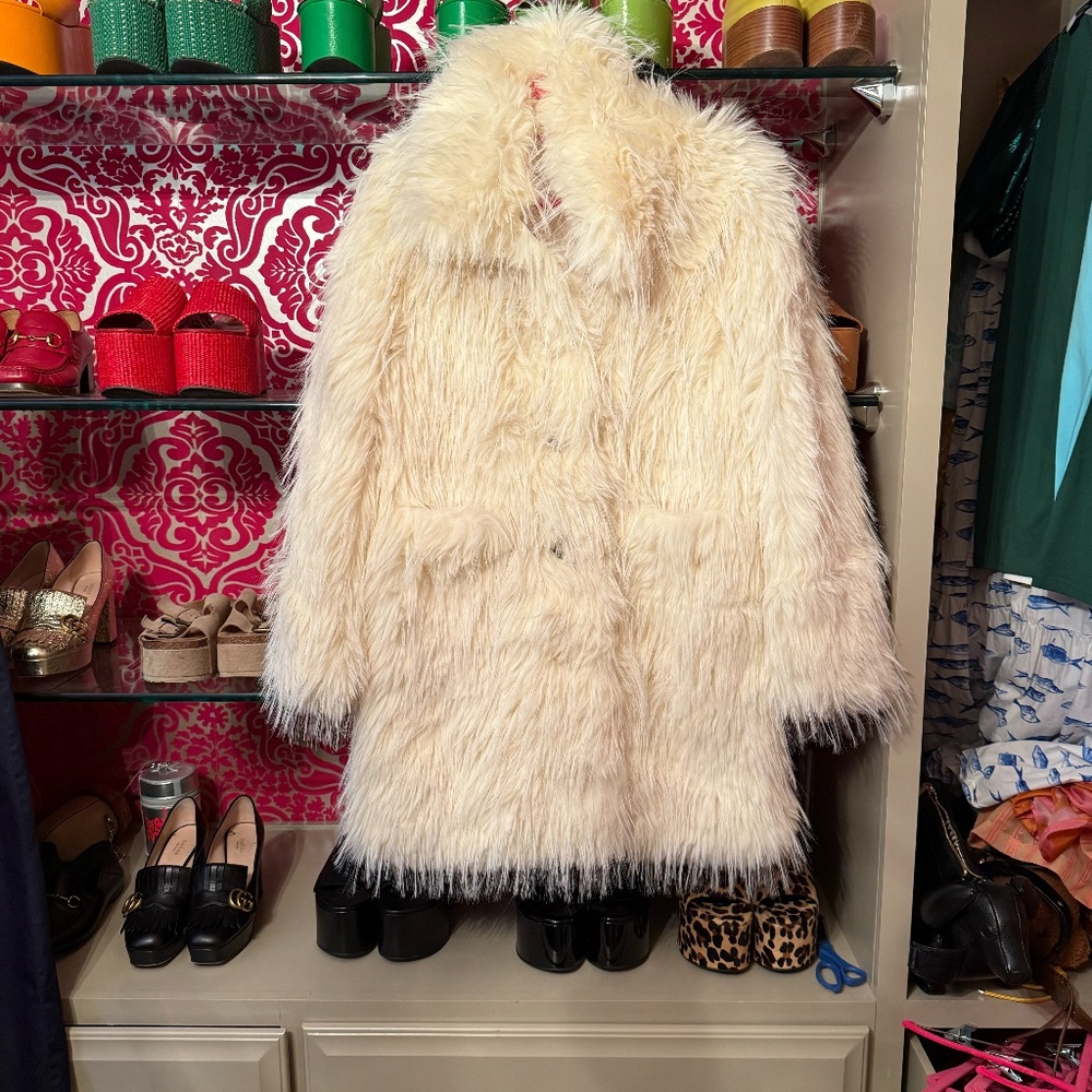 Apparis Pamela Faux Fur Coat size Medium M - Picture 5 of 10